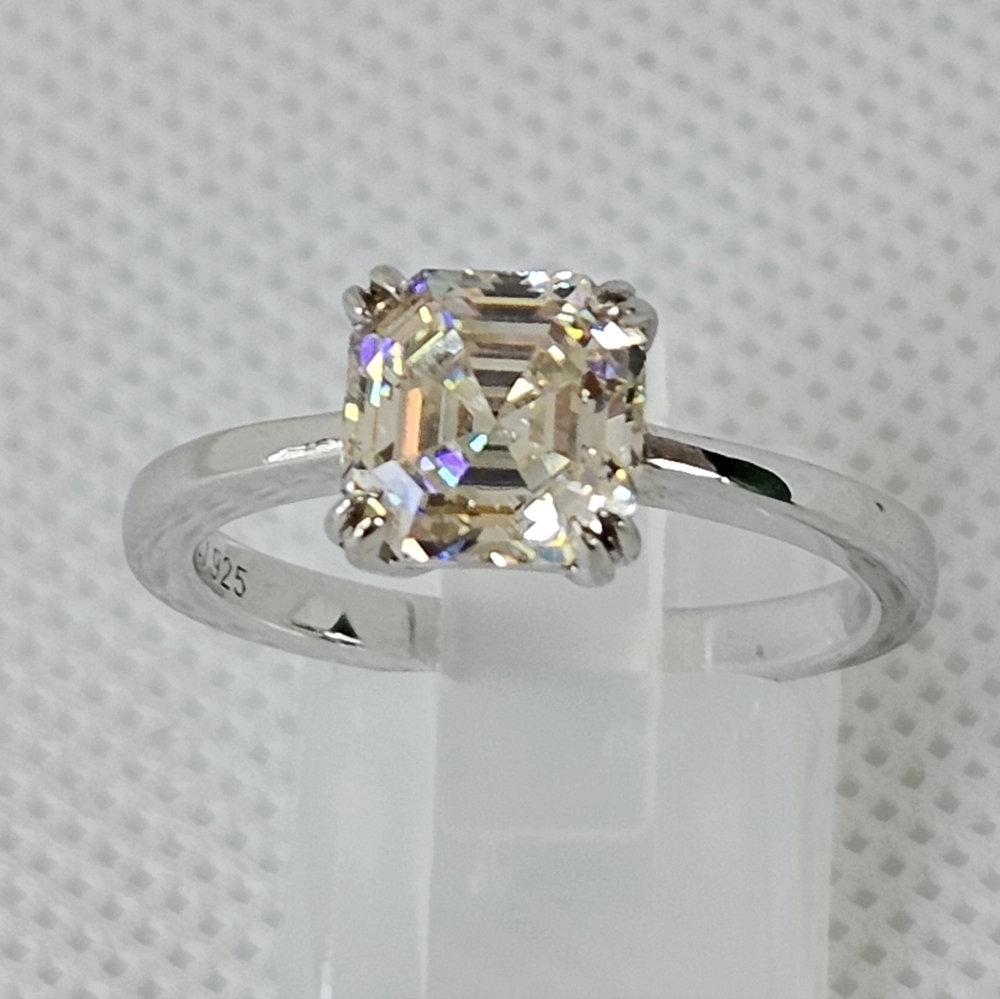Genuine Strontium Titanate Sterling Silver Ring Size 8.5! - Picture 6 of 10
